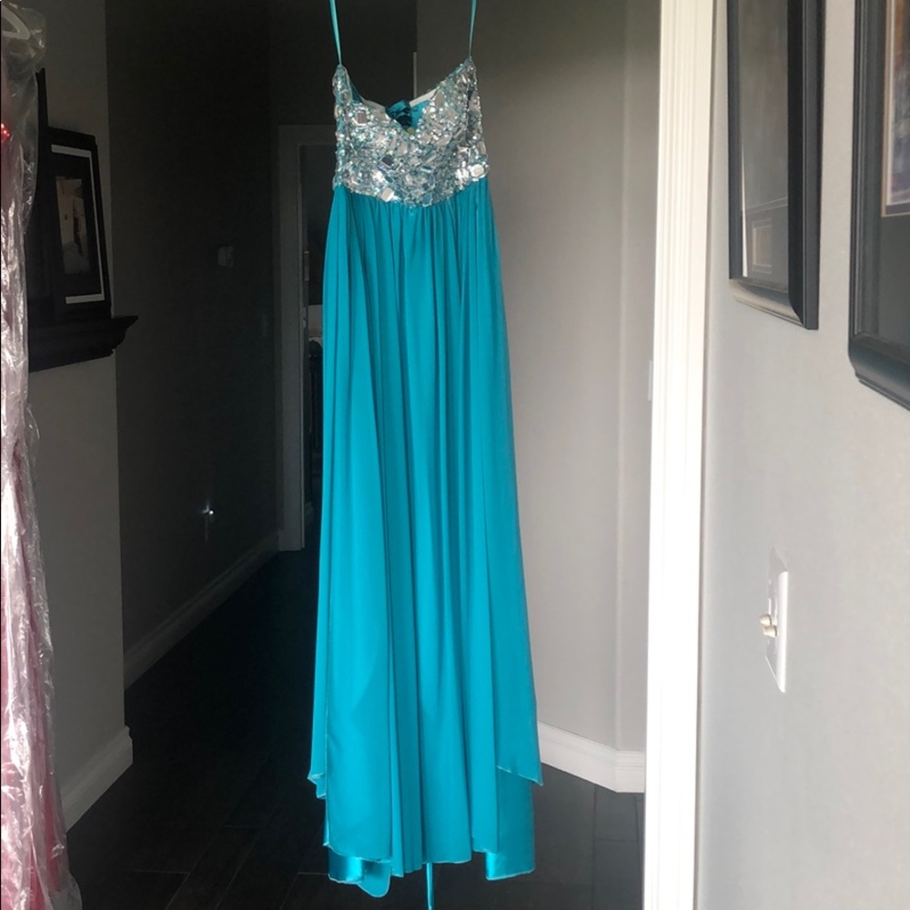 Eureka USA Formal Dress